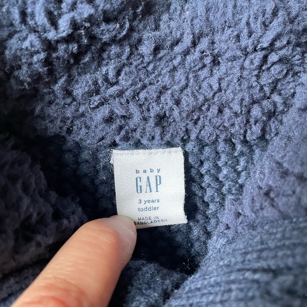 SOLD Baby Gap thick cable knit sweater, 3T - Picture 7 of 8